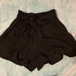 Black flow-y shorts